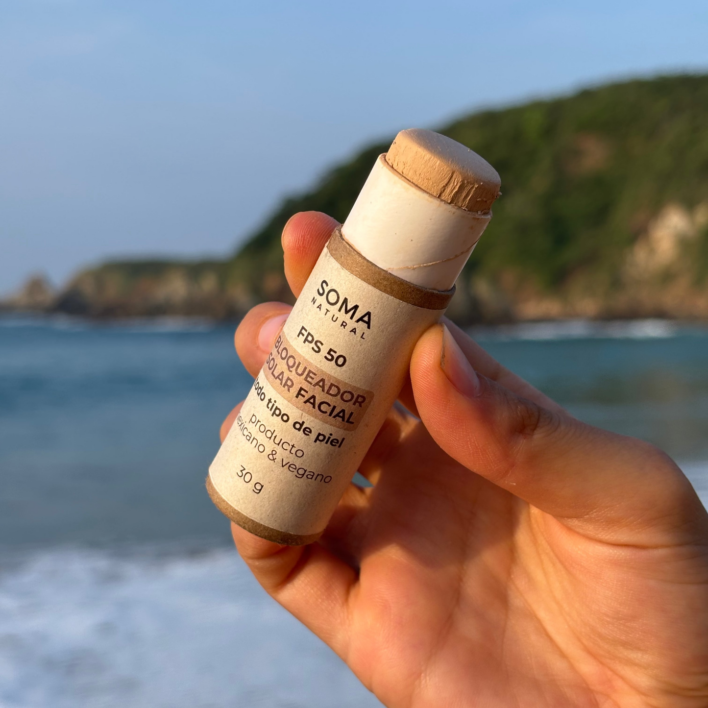 Bloqueador Solar Facial - FPS 50 / con pigmento